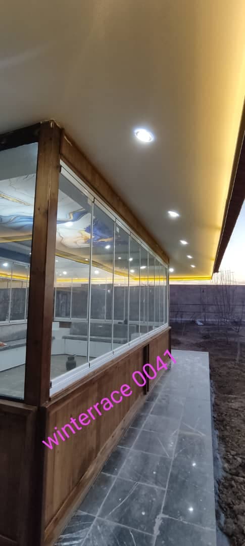 نصب آلاچیق شیشه ای وین تراس در اصفهان