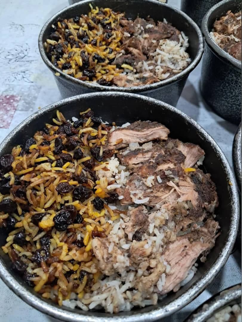 تهیه غذا و بیرون بر آشپزخونه ته چین در گرمسار