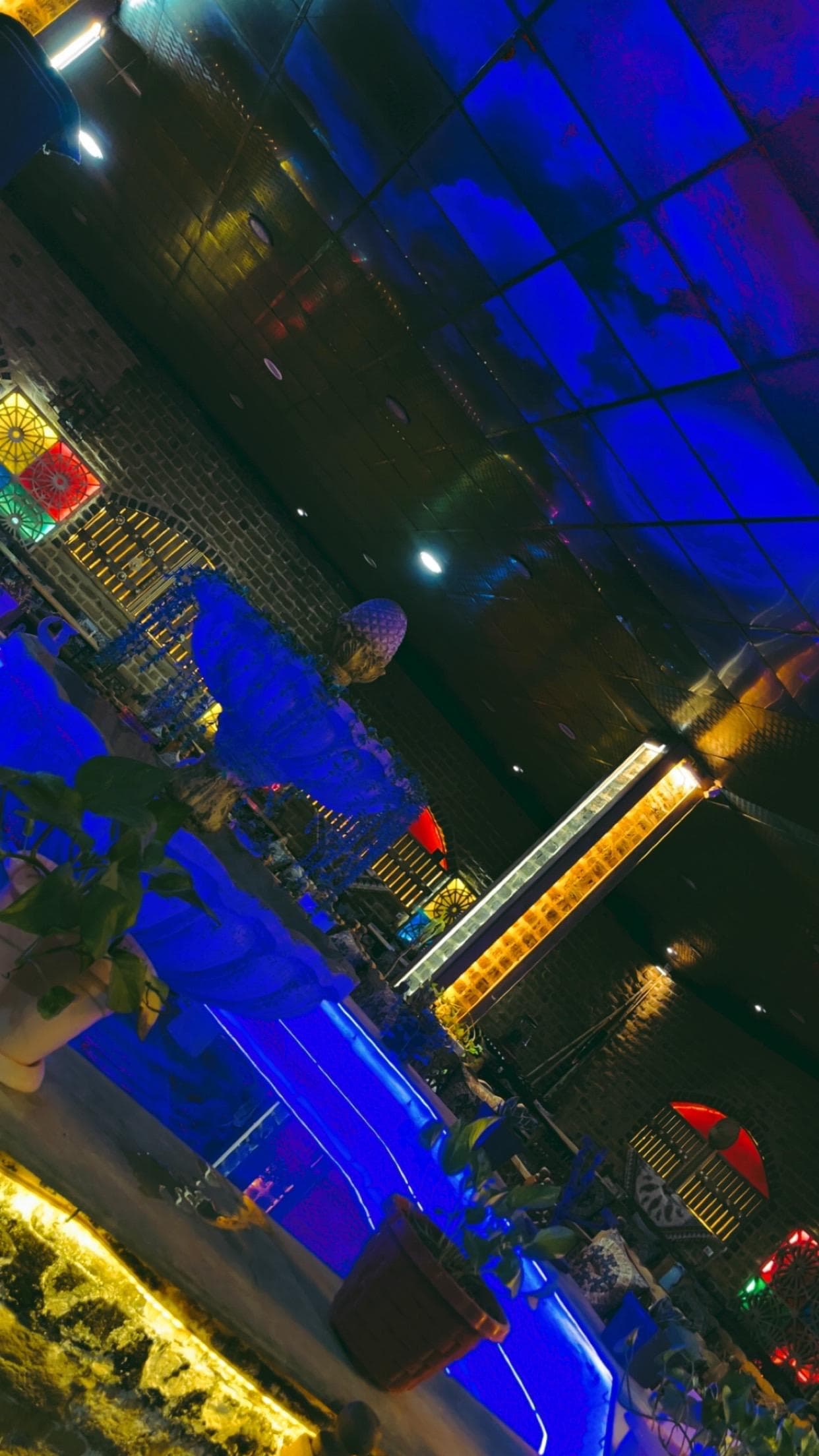 کافه رستوران دهکده نایب در ساوه