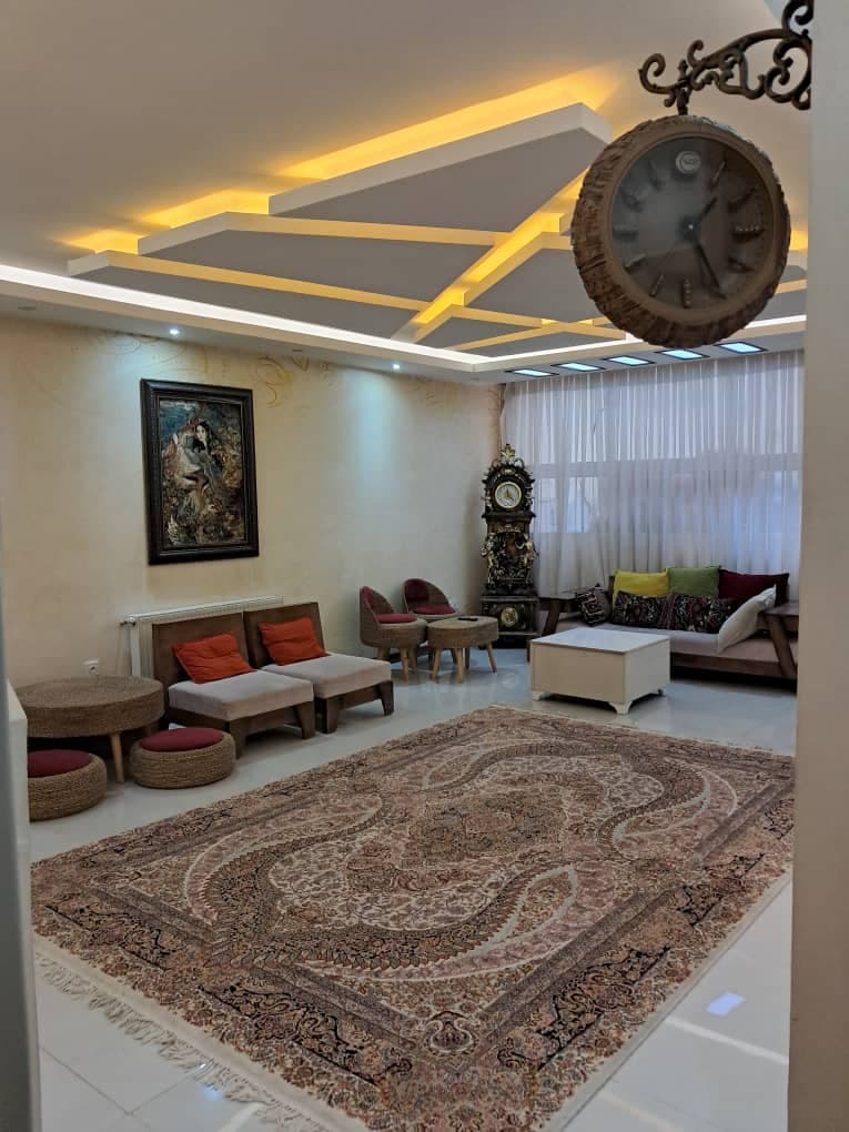 اجاره منزل مبله کاظم زاده در پل خواجو اصفهان