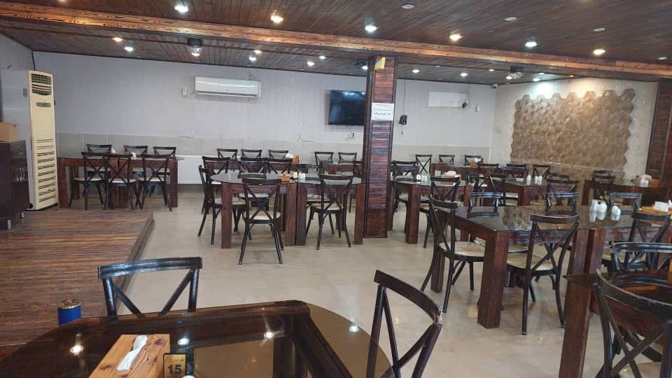 کافه رستوران گیلای در خمام