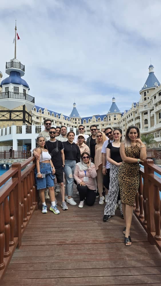 تورهای شاد مرجان و عباس در رشت