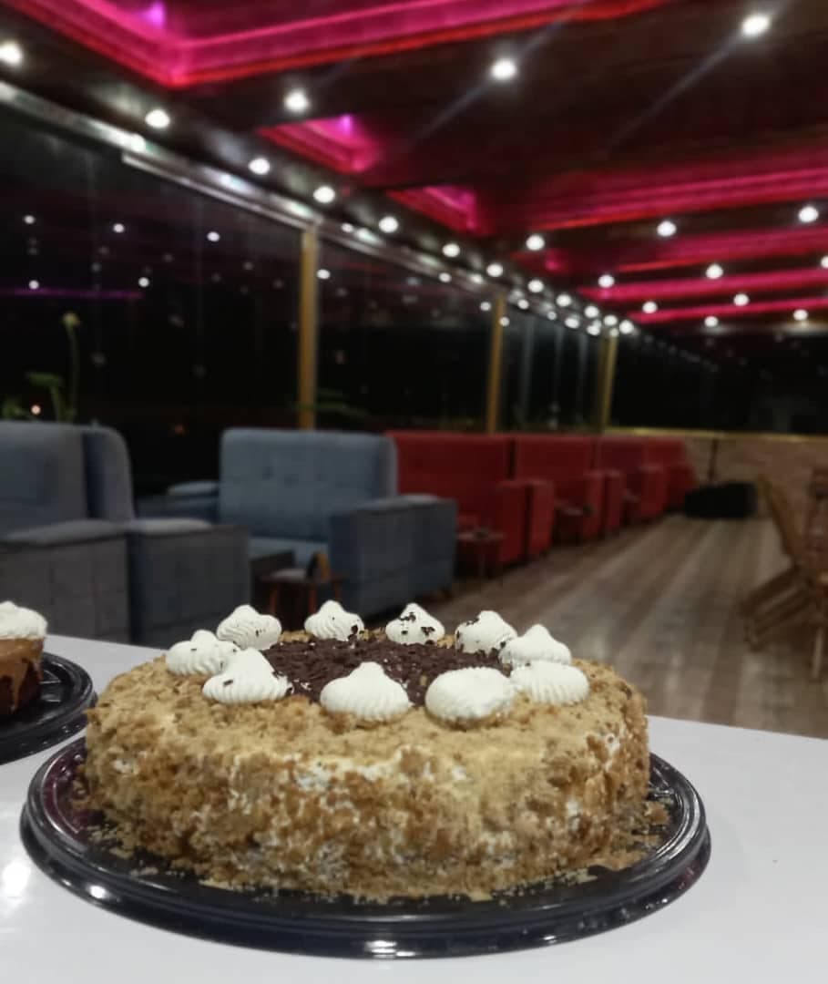 تالار و کافه رستوران قصر طلایی در آمل مازندران