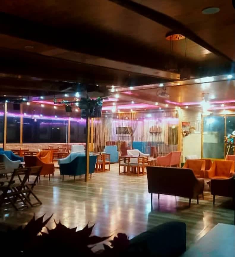 تالار و کافه رستوران قصر طلایی در آمل مازندران