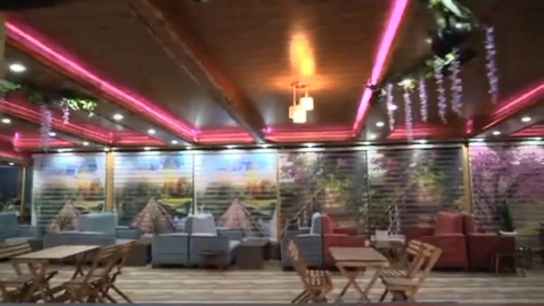 تالار و کافه رستوران قصر طلایی در آمل مازندران