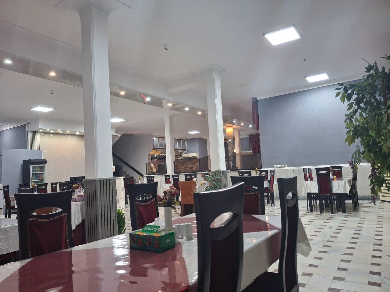 رستوران هتل مروارید در سربندر