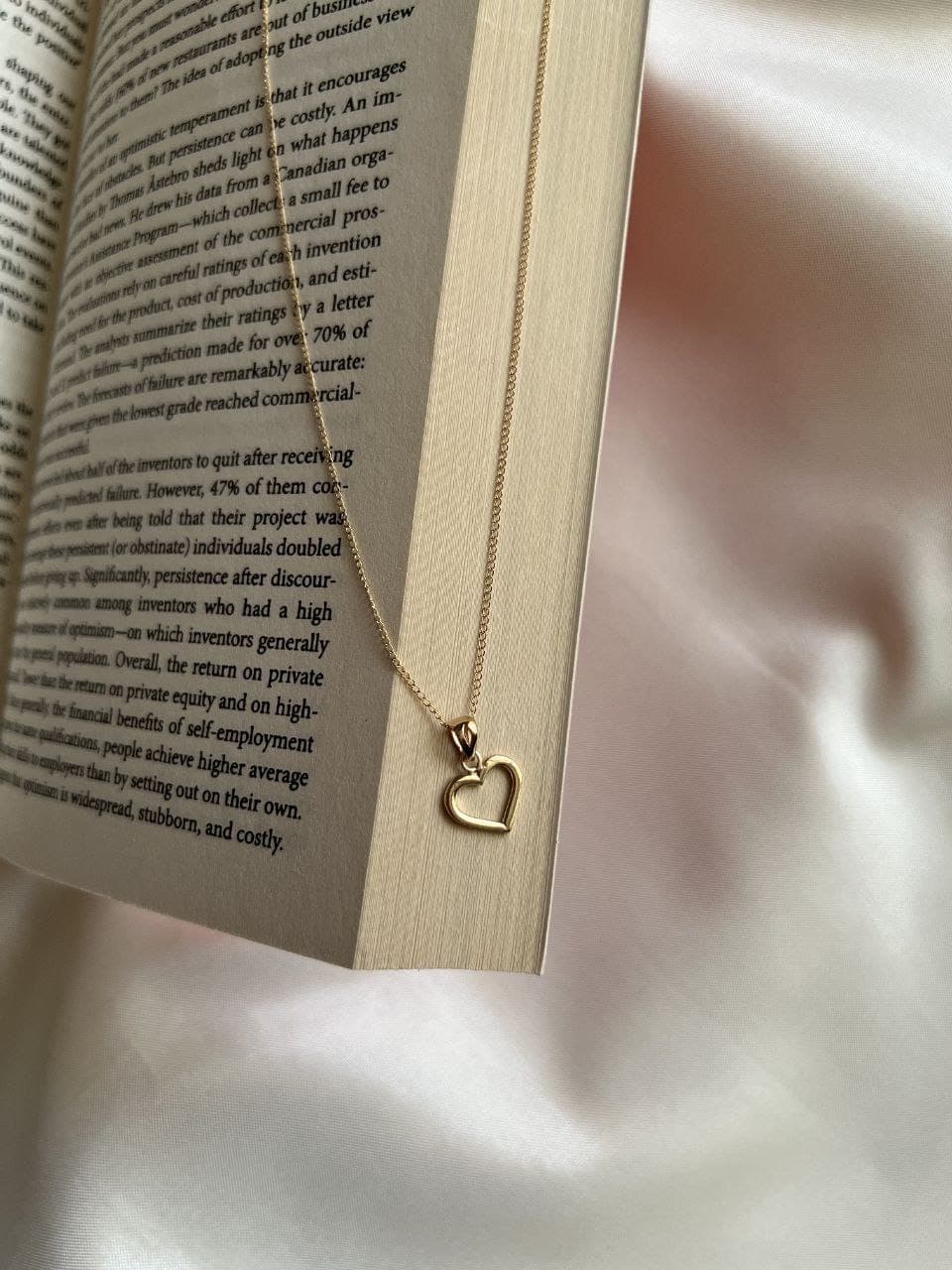 گالری آنلاین طلای مینیمال زمرد در شیراز