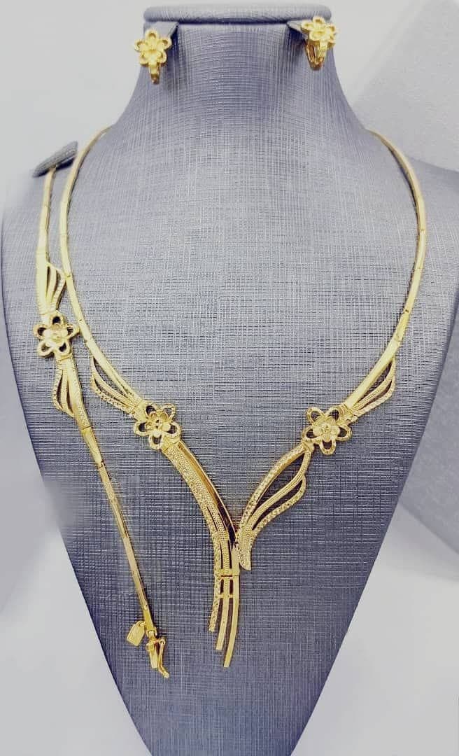 گالری آنلاین طلای مینیمال زمرد در شیراز