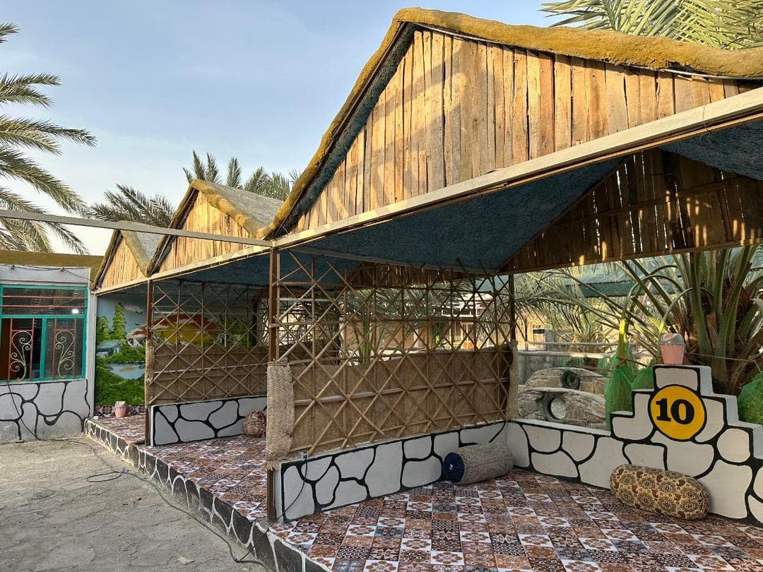 باغ رستوران تک ستاره بلوچستان در سراوان