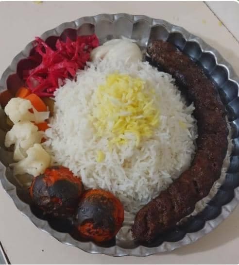 رستوران جوجه زعفرانی گلوگاه در بهشهر