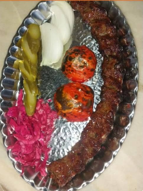 رستوران جوجه زعفرانی گلوگاه در بهشهر