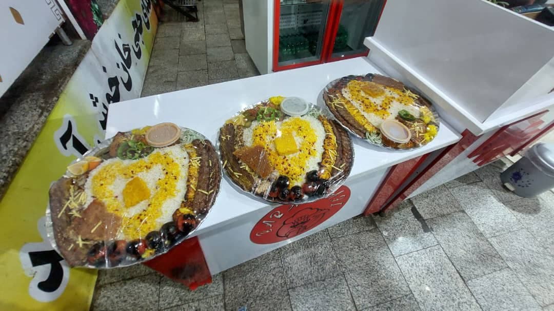 تهیه غذای حجی خان در شهرک سلامت اصفهان