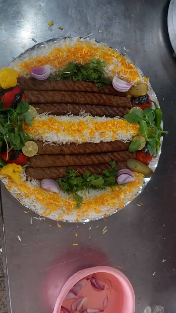 تهیه غذای حجی خان در شهرک سلامت اصفهان