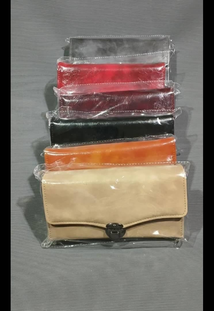 تولید و فروش عمده کیف پول لاوین در گلستان تهران
