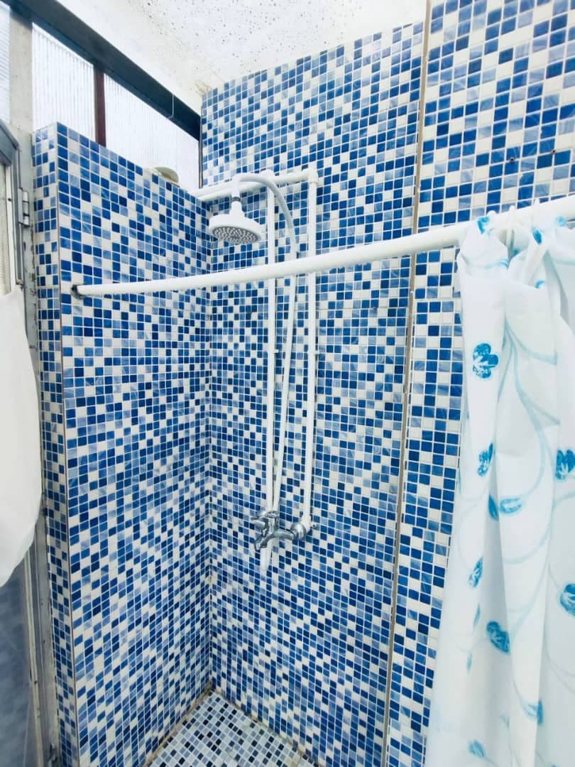 اجاره ویلا با استخر سرپوشیده آبگرم نگین در باغ بهادران