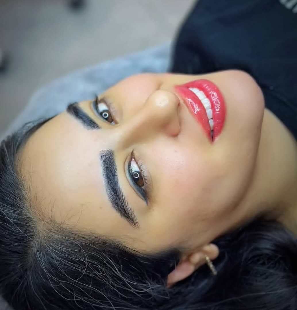 آموزش خدمات تخصصی آرایش دائم و شیدینگ لب فاطمه شاهی در آمل