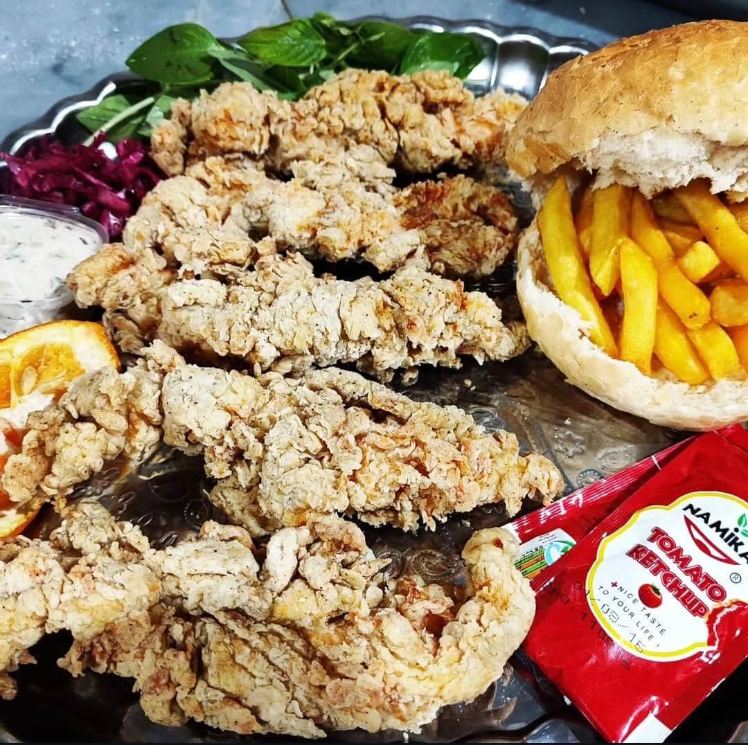 باغ رستوران خوشنگار در مهریز