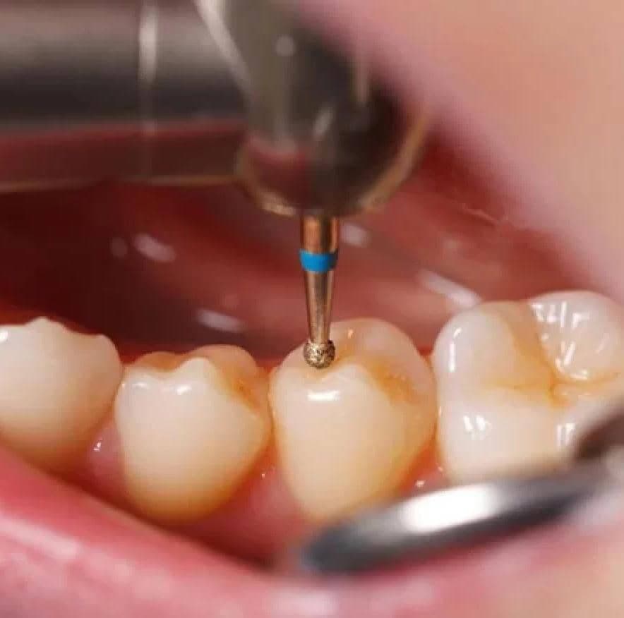 دندانپزشکی دکتر حمید حاج محمدی در چهارراه شهربابک سیرجان