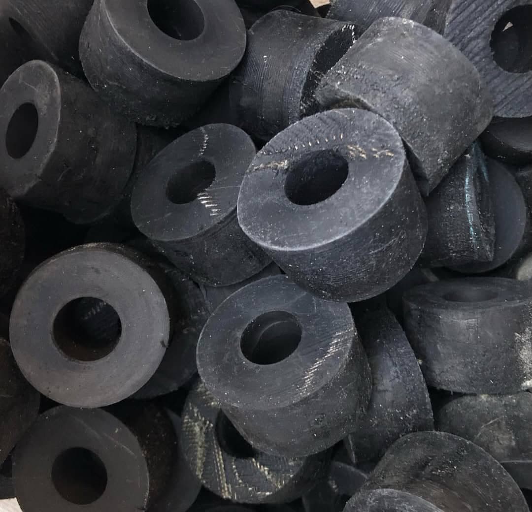 تولید و پخش قطعات لاستیکی منجید دار گیوتین در همدان