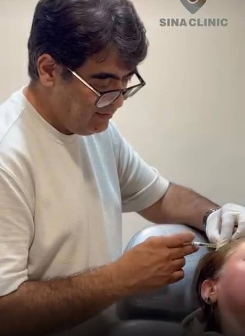 کلینیک تخصصی پوست و مو سینا در ولیعصر تبریز