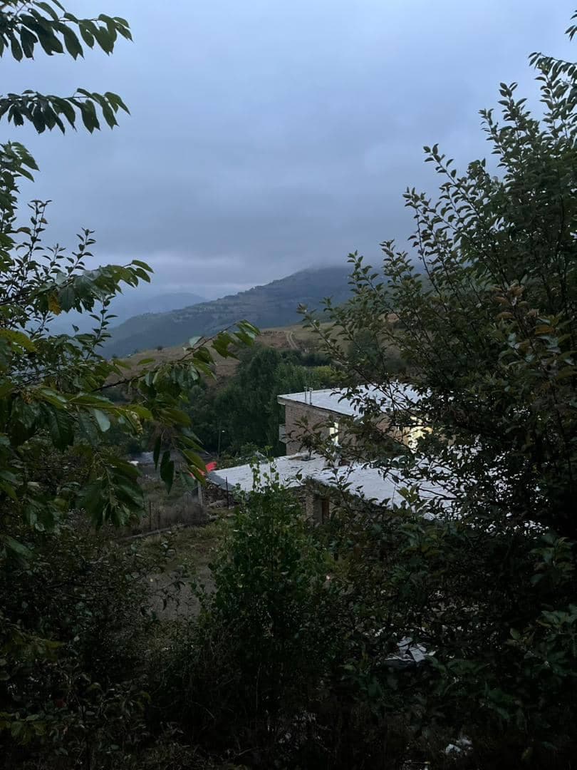 اجاره ویلا دامنه قلعه بابک در کلیبر