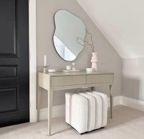 تولید و فروش آینه قدی و دفرمه آینه هنر عقباطلب در شیراز