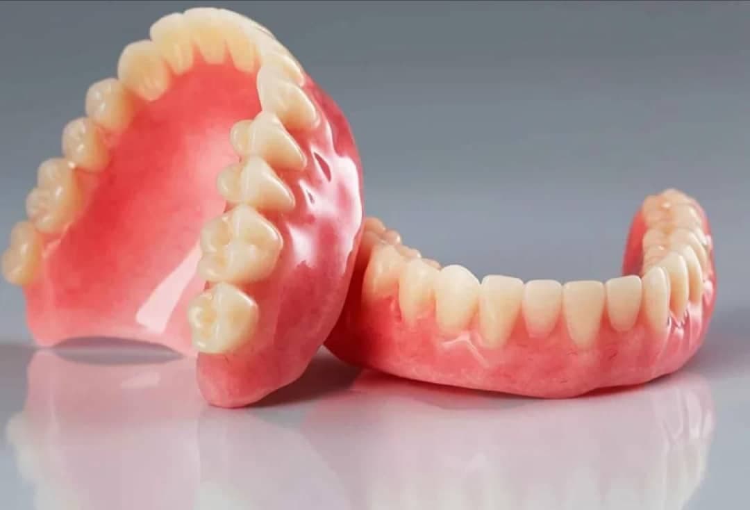 ساخت پروتز دندان مصنوعی طرح لمینت دکتر رضایی در یزد