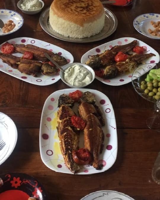 باغ رستوران سرای غریب نواز در چابکسر