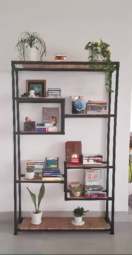 طراحی و ساخت رگال لباس و قفسه فروشگاهی علی پور در برازجان