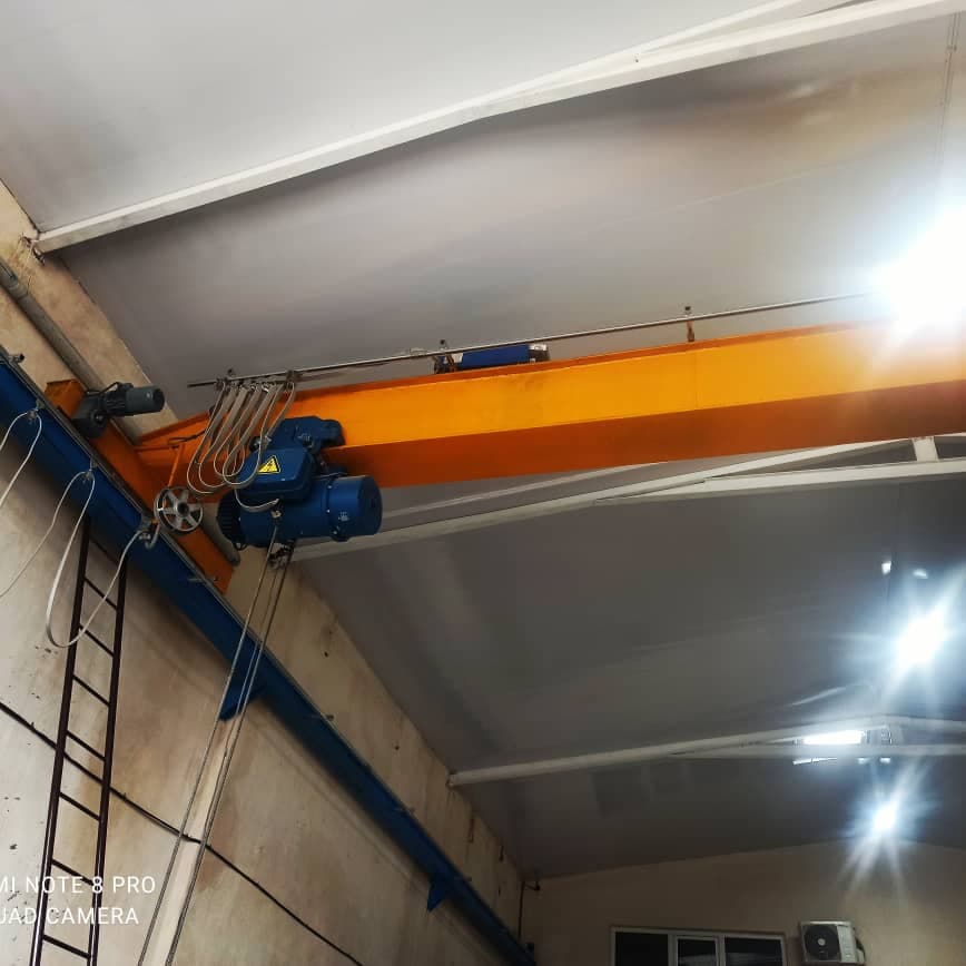 ساخت و اجرا جرثقیل سقفی و دروازه ای احمدی در همدان