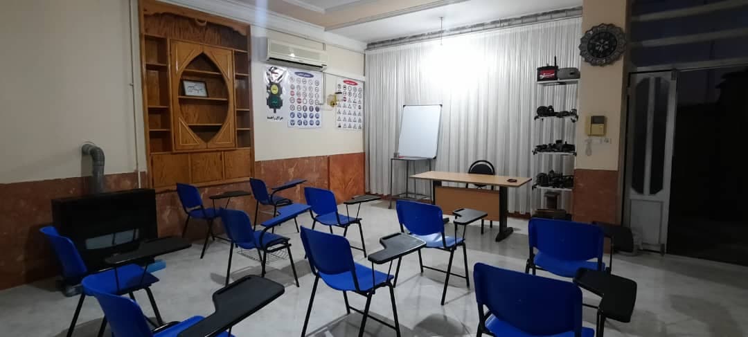 آموزشگاه رانندگی بانوان عبدالهی در ایلام