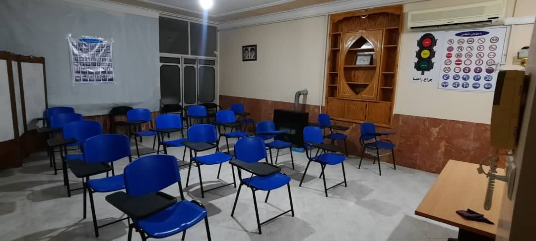 آموزشگاه رانندگی بانوان عبدالهی در ایلام