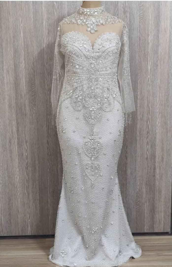 مزون لباس مجلسی و عروس نسرین در نصف راه تبریز