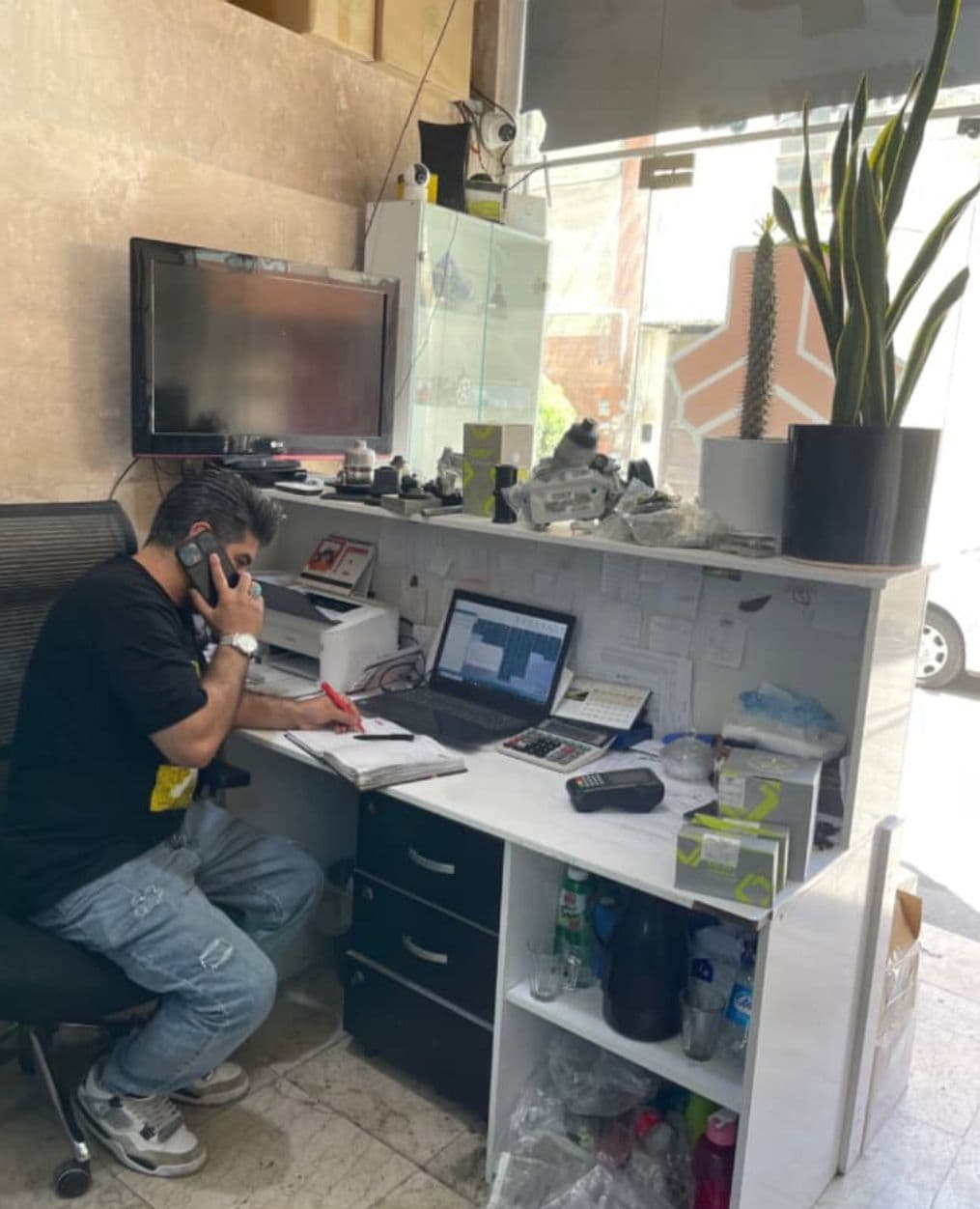 لوازم یدکی ماشین GISP مهرداد قاسمی در میدان ساسانی کرج