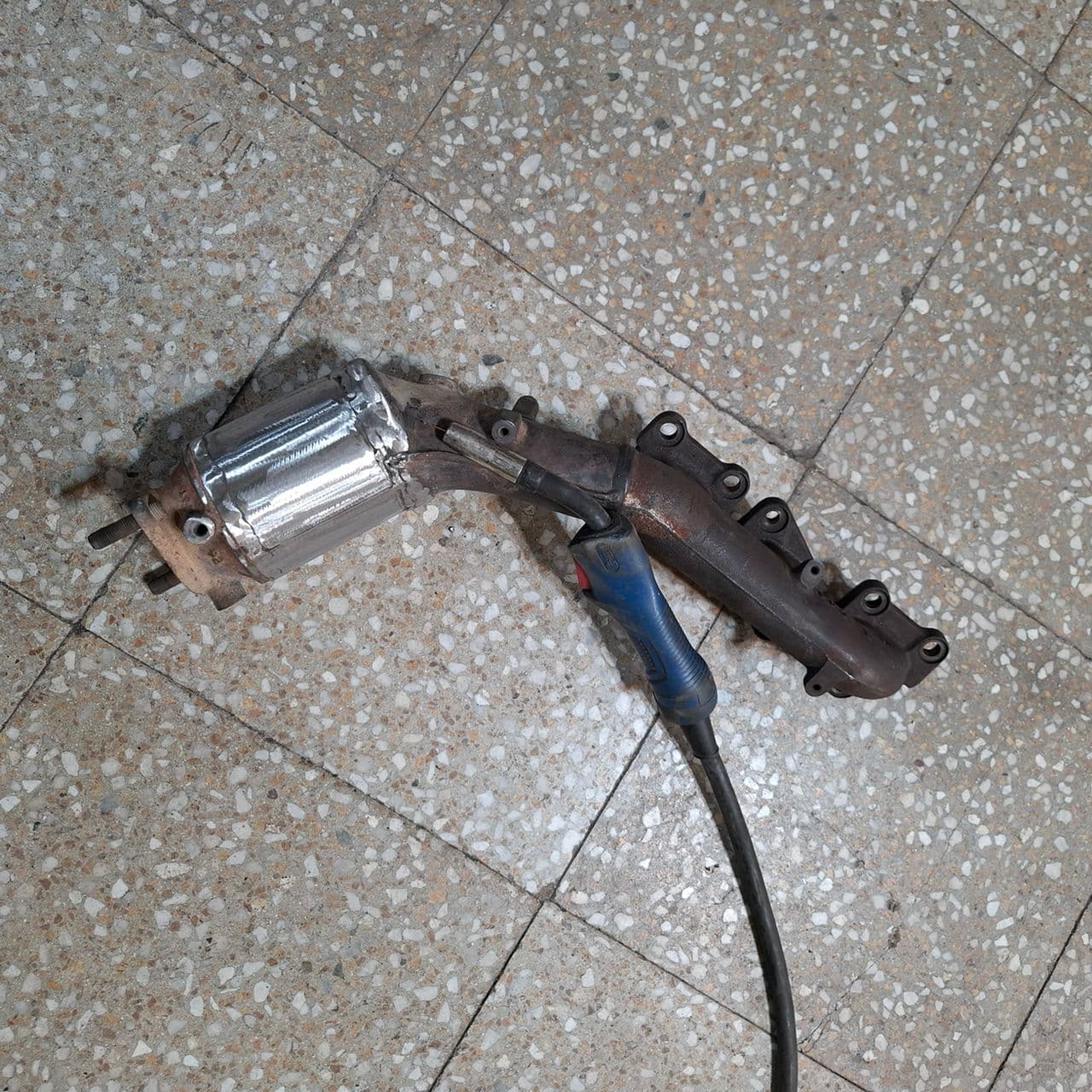 خدمات تخصصی اگزوز اکبر در ارومیه