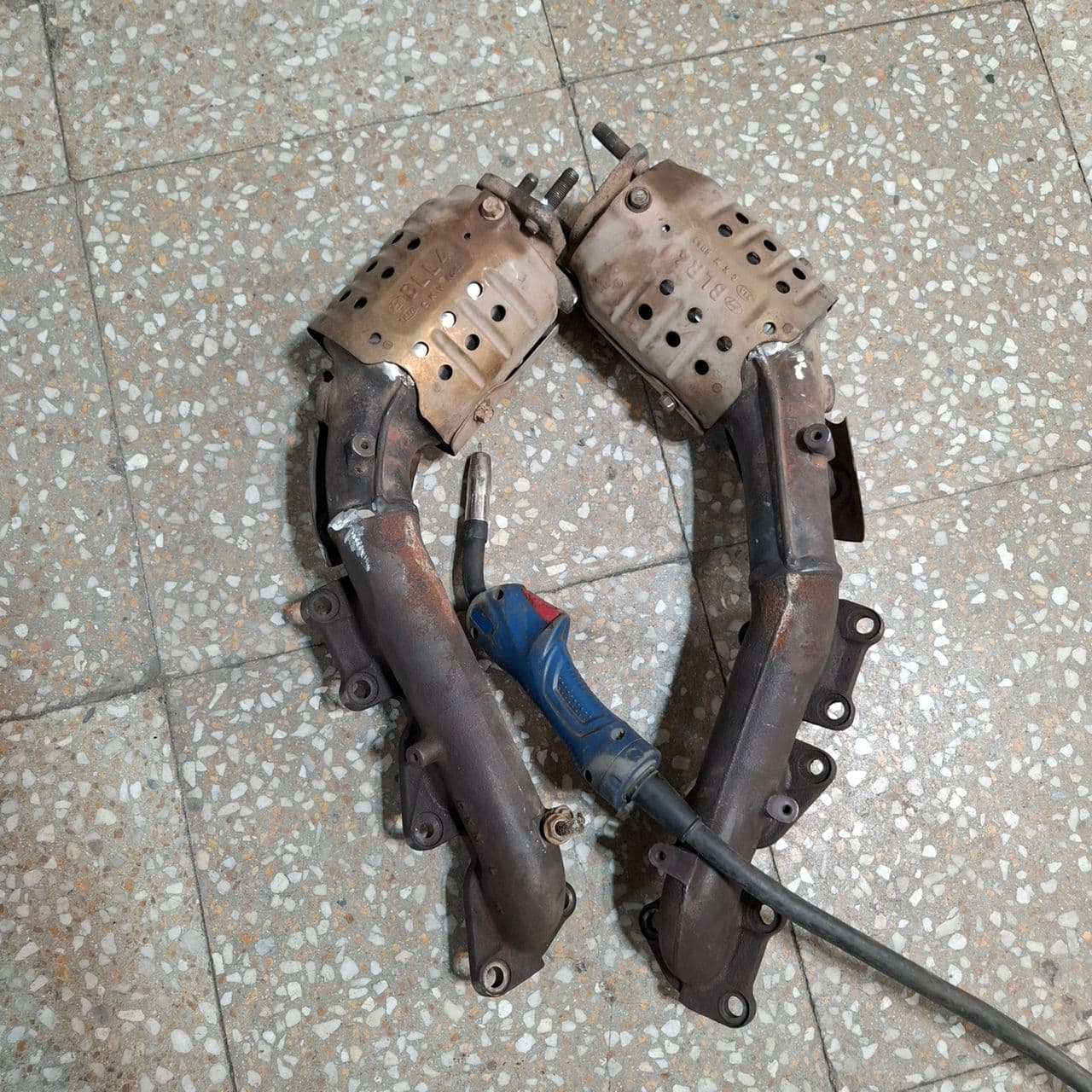 خدمات تخصصی اگزوز اکبر در ارومیه