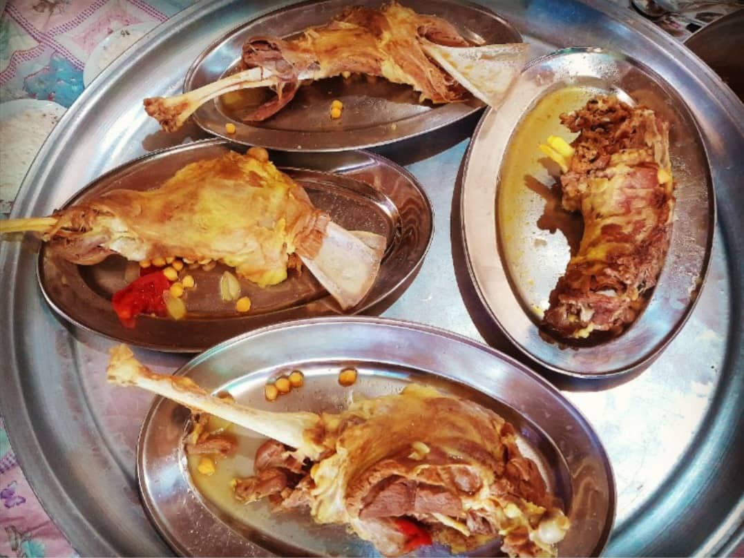 آشپزخانه و رستوران نگین جنوب در کارون