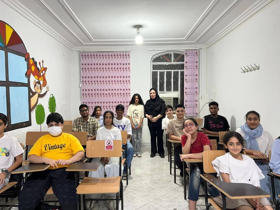 آموزشگاه علمی هنری دخترانه و پسرانه علم در بندرعباس