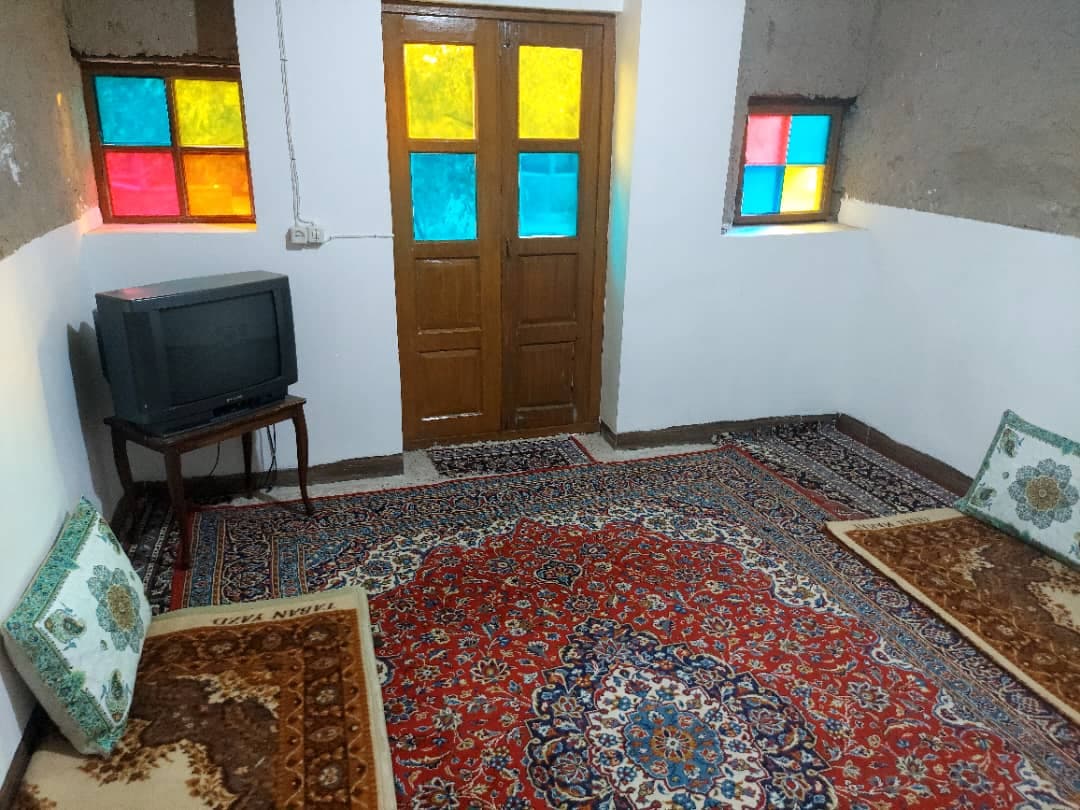 اقامتگاه بومگردی باغ شاه علی در بزنجان