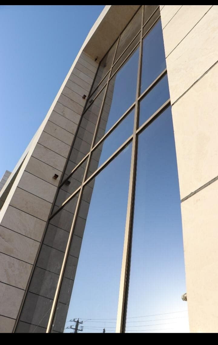 فروش و نصب درب برقی و بالابر درب سازان در بندر کنگان