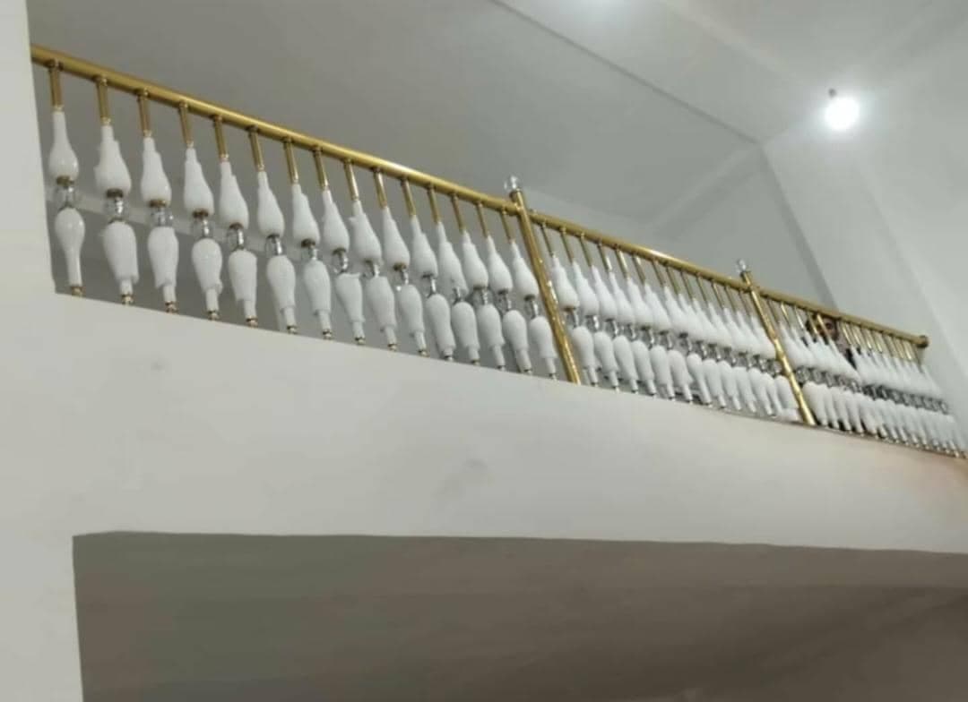 تولید و فروش پله آماده و نرده صنایع چوبی نورانی قزل آغاج در گیلان