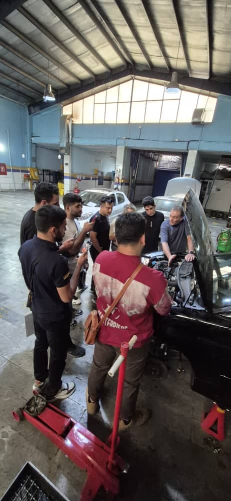 آموزش مکانیک برق خودرو کارآوران صنعت در اصفهان