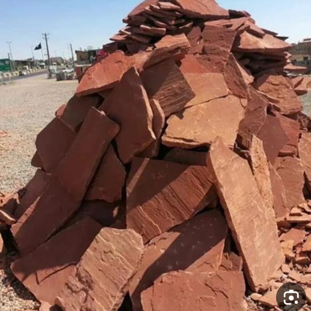 پخش و اجرای سنگ کوهی ورقه ای خوش اندام در دماوند