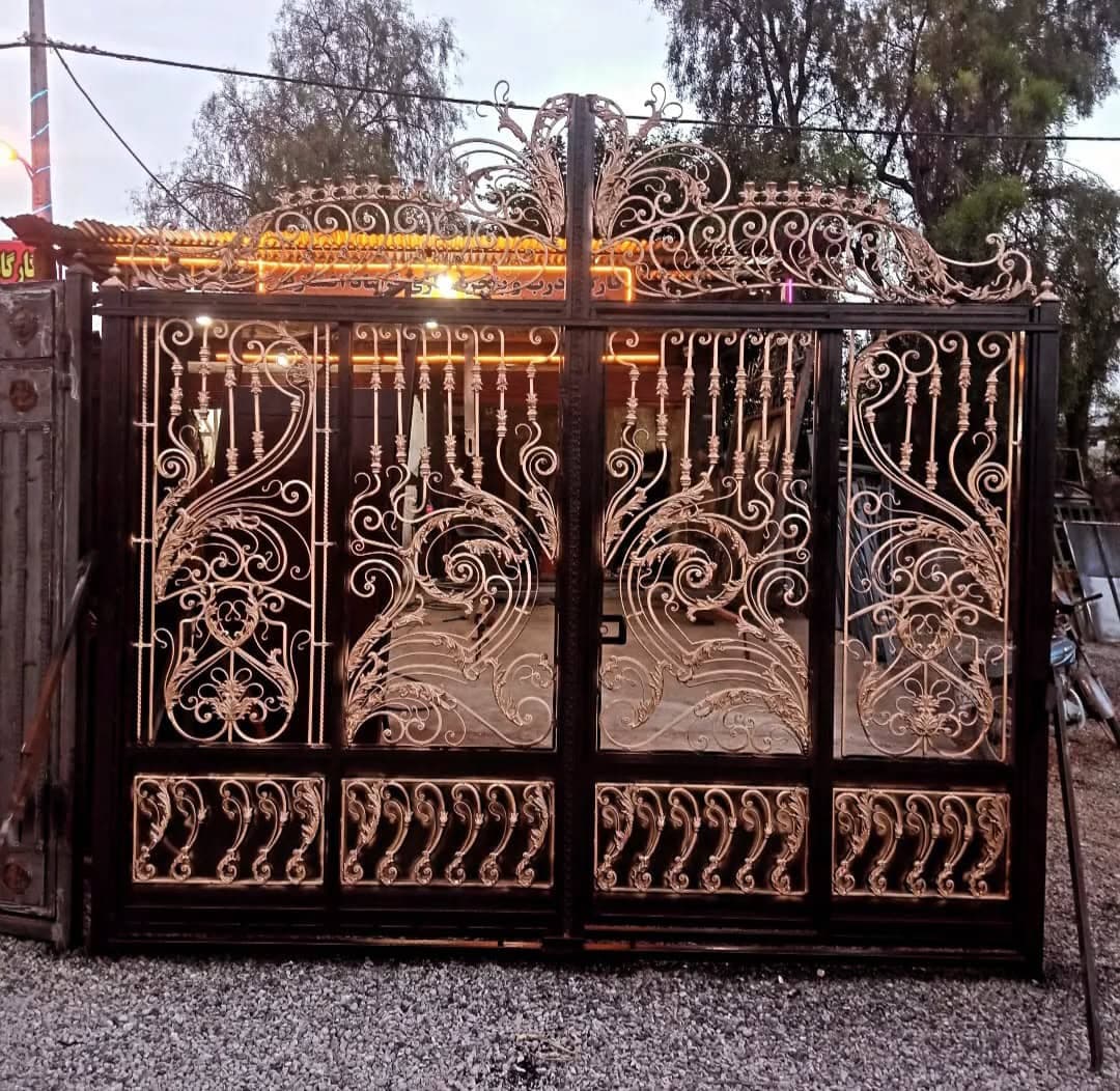 تولید و درب و پنجره آهنی حاج فرشاد و افشاریان در کازرون