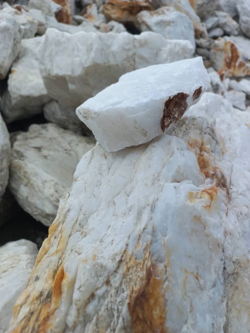 تولید مواد معدنی شرکت سیلیس رضوان در ملایر