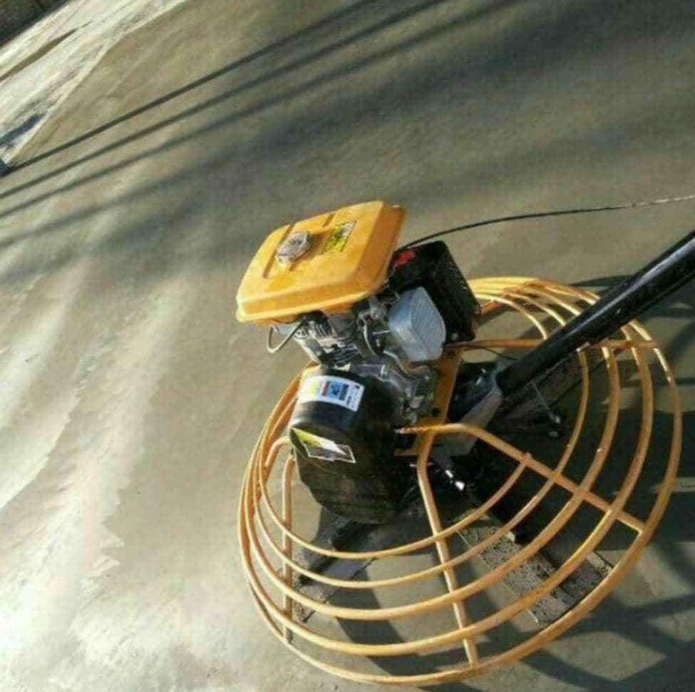 اجرای بتن و کف سازی با ماله پروانهای بدر بتن در شیراز