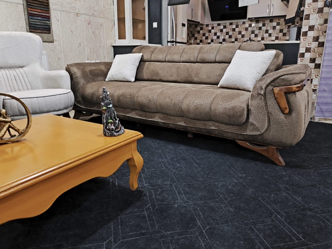 تولیدی مبلمان لوکس به مدیریت ابراهیمی در قم