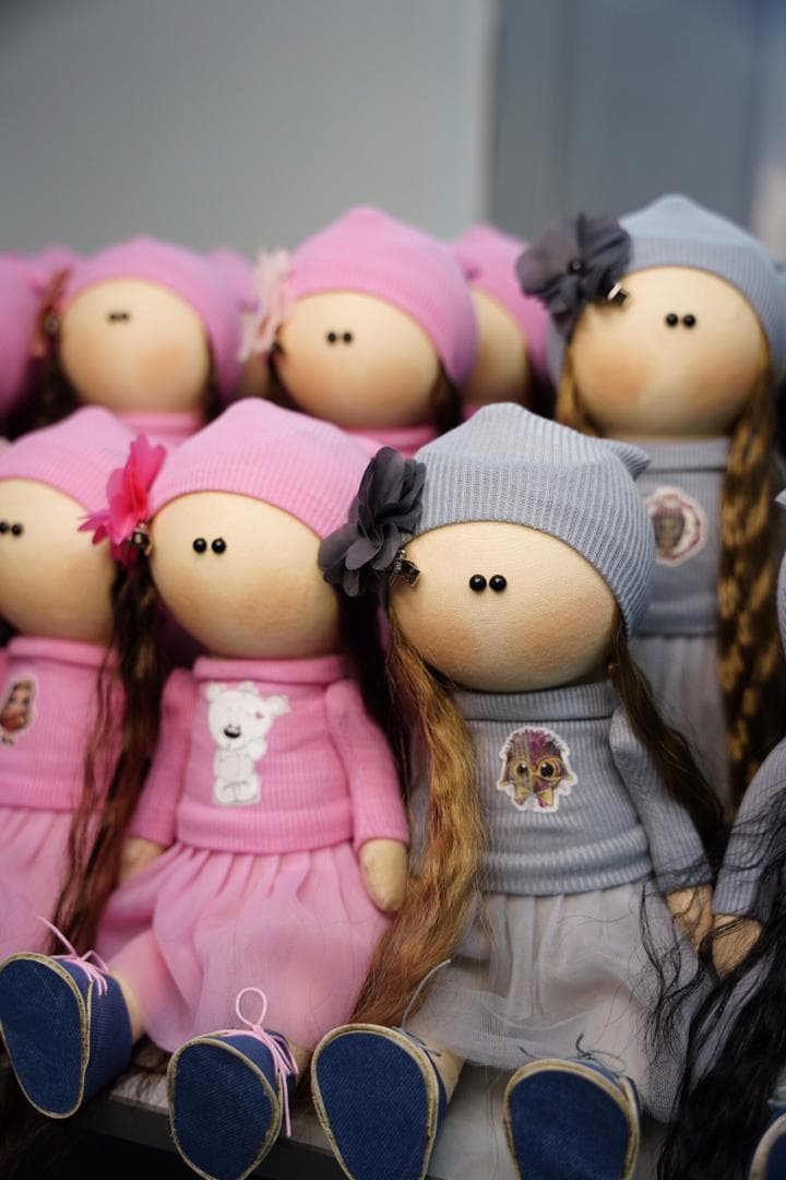 تولید و پخش عروسک نفیسه شفیعی مینا در همدان