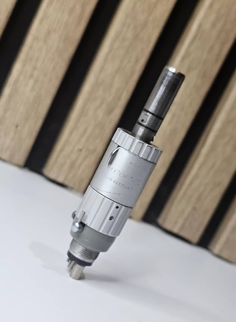 تعمیرات تجهیزات دندانپزشکی جاوید تجهیز در چهارراه ولیعصر تهران