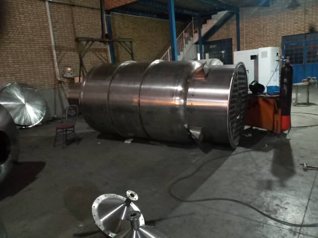 ساخت مخازن و میکسر استیل گروه صنعت سازان خراسان فرهاد در مشهد